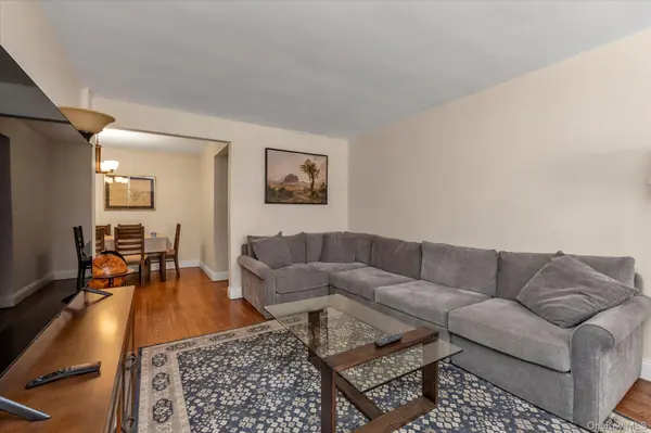 102-25 67th RD #4C, Forest Hills, NY 11375