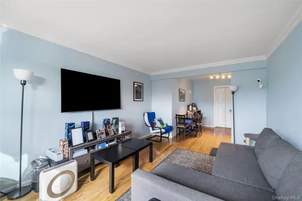 75-15 210th ST #6C, Bayside, NY 11364