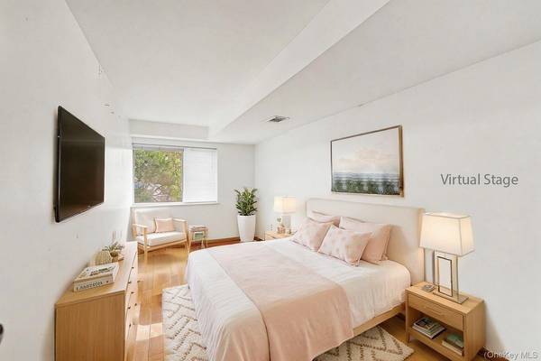 71 Horace Harding BLVD, Great Neck, NY 11020