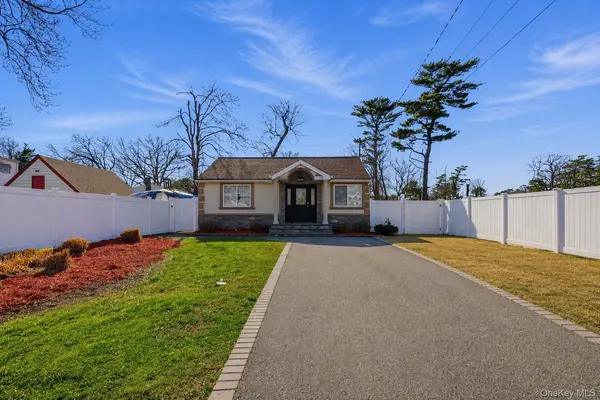 108 4th ST, Brentwood, NY 11717