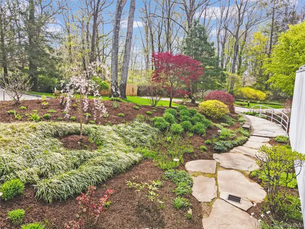 54 Cross Pond RD, Pound Ridge, NY 10576