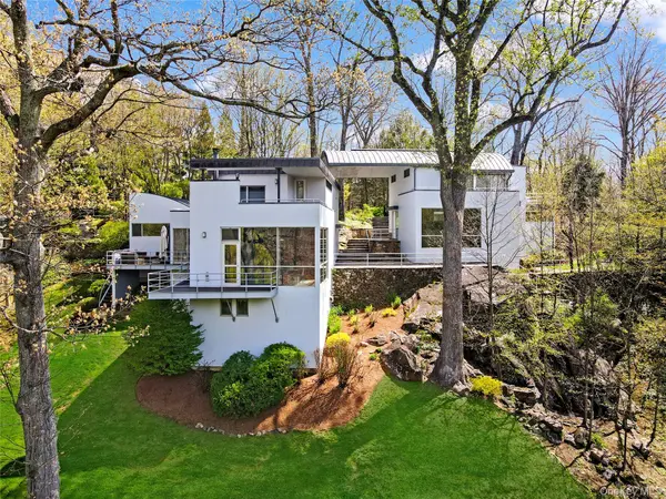 54 Cross Pond RD, Pound Ridge, NY 10576