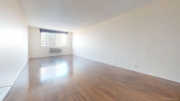 118-17 Union TPKE #9J, Forest Hills, NY 11375