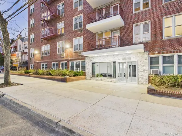 6515 Alderton ST #3F, Rego Park, NY 11374