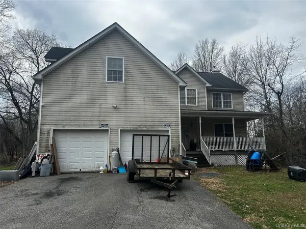 4 Crystal DR, Washingtonville, NY 10992
