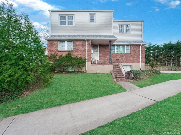 252-15 Horace Harding EXPY, Little Neck, NY 11362