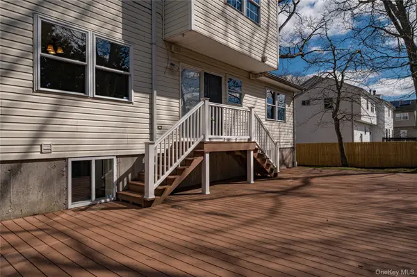 44 Westminster DR, Shirley, NY 11967