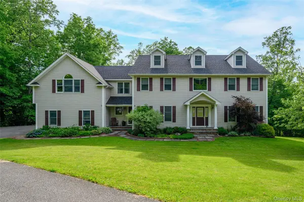 17 Weldon Woods Connecticut RD, New Fairfield, CT 06812