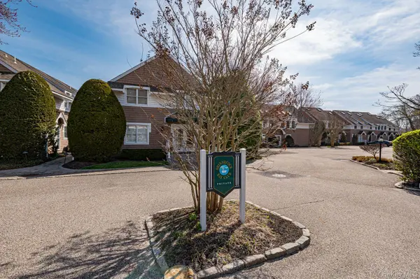 49 Canoe Place RD #212, Hampton Bays, NY 11946