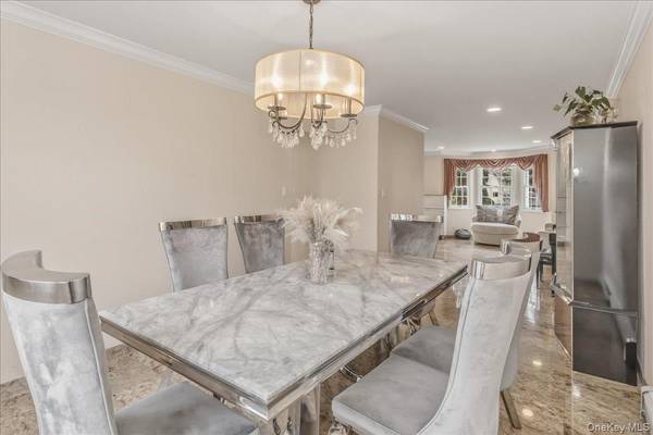 263 James ST, Franklin Square, NY 11010