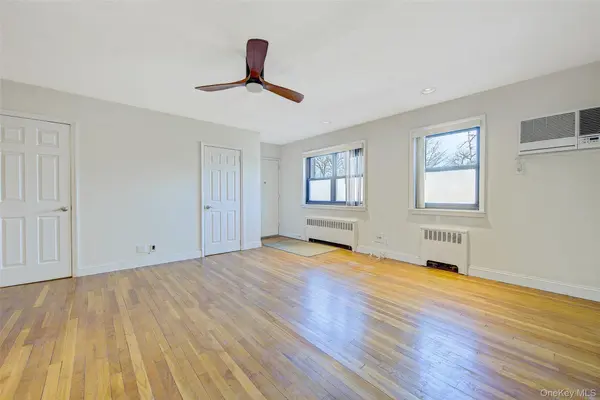 160-36 Cross Island Pkwy #6-203, Whitestone, NY 11357