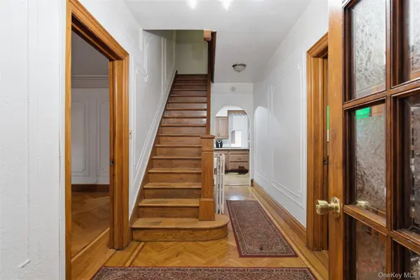 128 Parkway, Yonkers, NY 10704