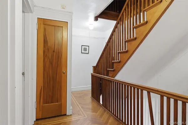 128 Parkway, Yonkers, NY 10704