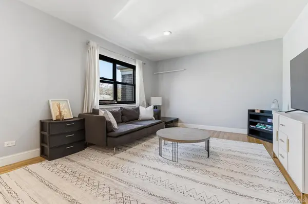 220-76 75th AVE #180A2, Bayside, NY 11364