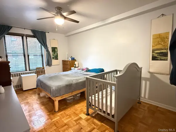 6740 Yellowstone BLVD #2O, Forest Hills, NY 11375