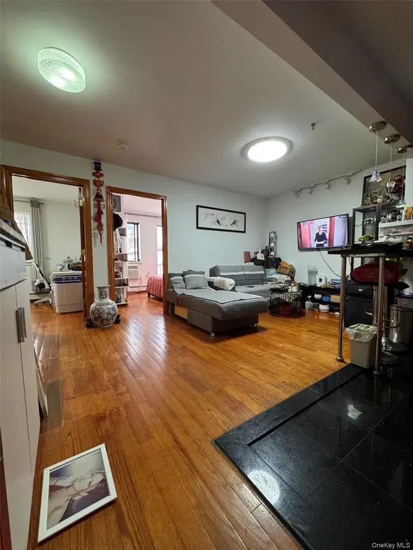 3733 107th ST #3B, Corona, NY 11368