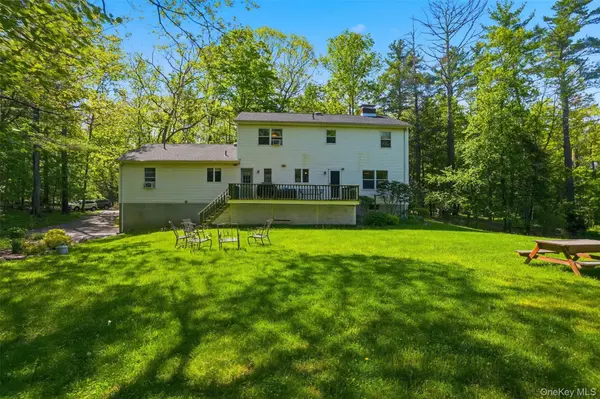 701 Zena Highwoods RD, Woodstock, NY 12498
