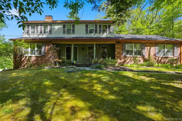 701 Zena Highwoods RD, Woodstock, NY 12498