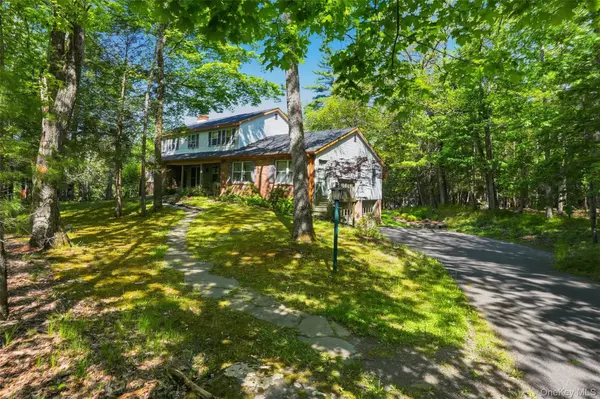 701 Zena Highwoods RD, Woodstock, NY 12498
