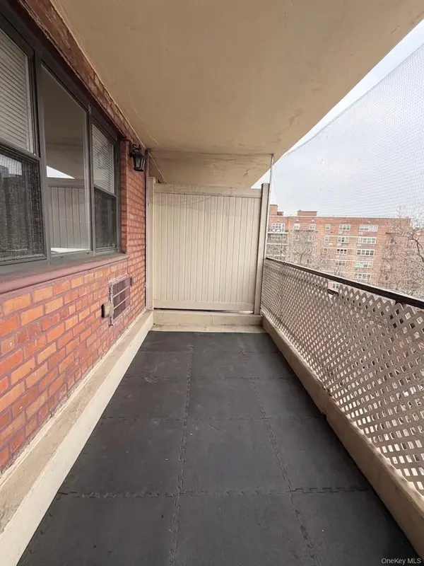 153-25 88th ST #5G, Howard Beach, NY 11414