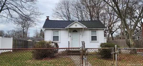 51 Hackensack RD, Mastic Beach, NY 11951
