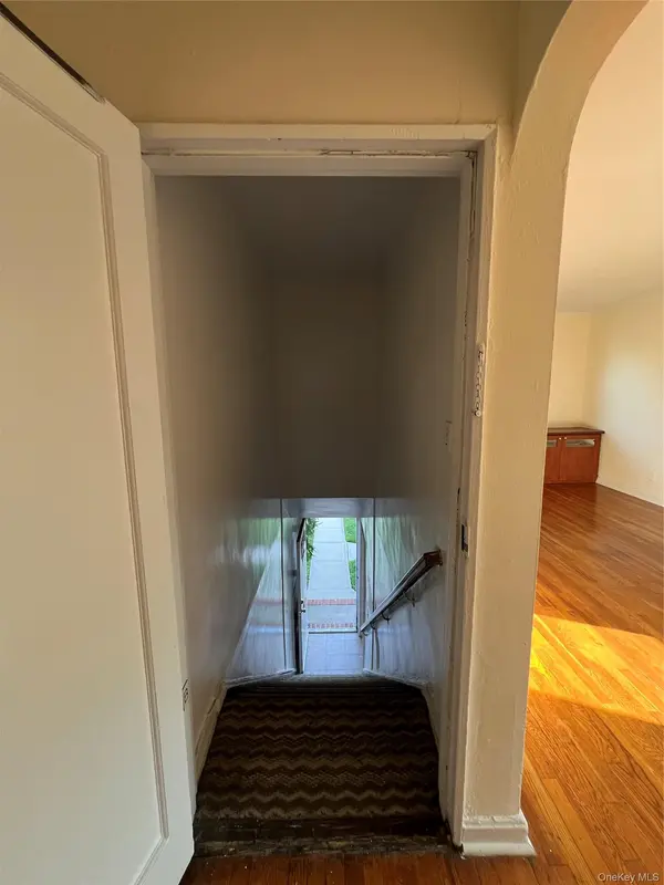 203-07 35th AVE #B, Bayside, NY 11361