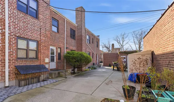 203-07 35th AVE #B, Bayside, NY 11361