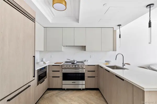 78-29 Austin ST #PH2K, Forest Hills, NY 11375