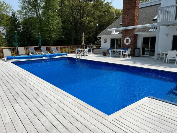 Address not disclosed, Westhampton, NY 11977