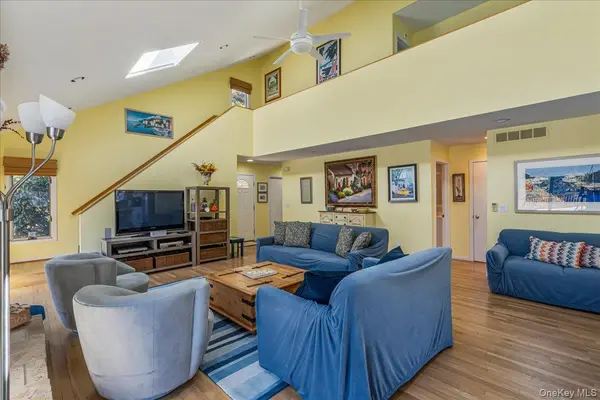 Address not disclosed, Westhampton, NY 11977