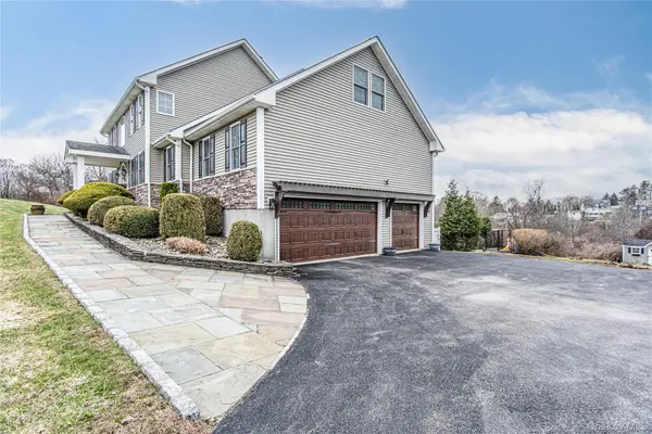 42 Reserve WAY, Lagrangeville, NY 12540