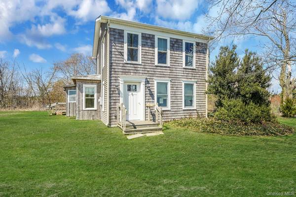 5528 Sound AVE, Riverhead, NY 11901