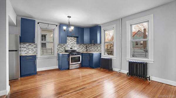 320 E 235th ST, Bronx, NY 10470