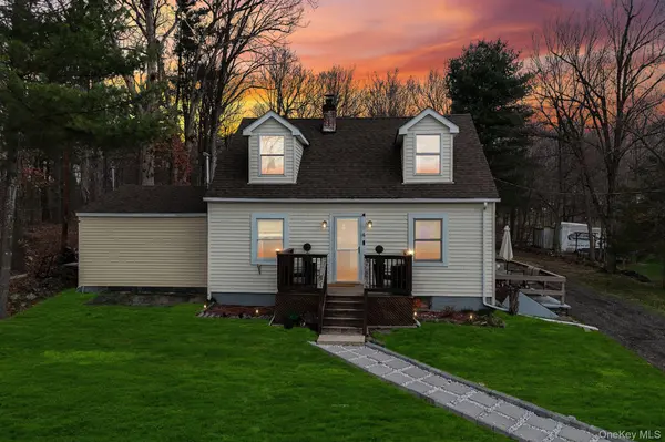 525 Bloomingburg RD, Middletown, NY 10940