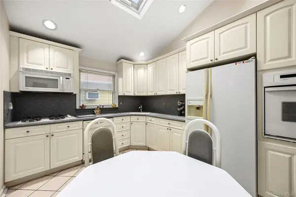 162-27 97th ST, Howard Beach, NY 11414