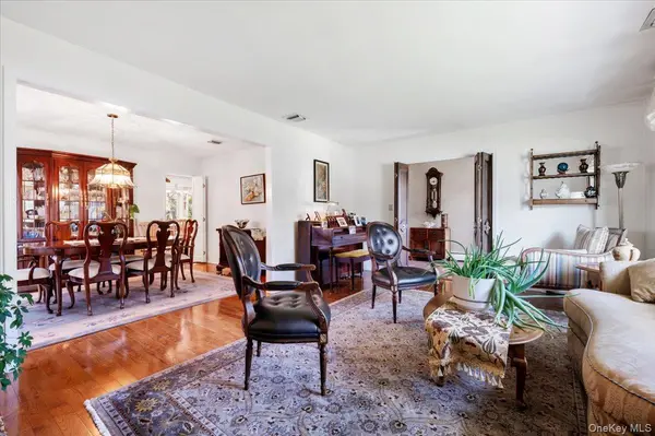 2187 Loines AVE, Merrick, NY 11566
