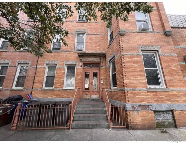 862 Woodward AVE, Ridgewood, NY 11385