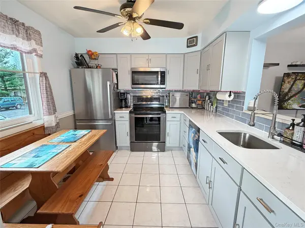 5007 Chelsea CV, Hopewell Junction, NY 12533
