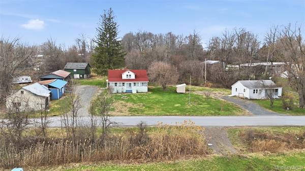155 Pierce CIR, New Hampton, NY 10958