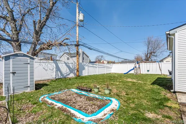 65 Prentice RD, Levittown, NY 11756