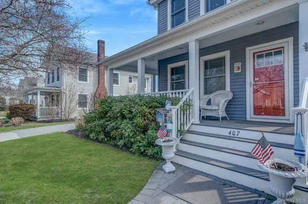 407 Wiggins ST, Greenport, NY 11944