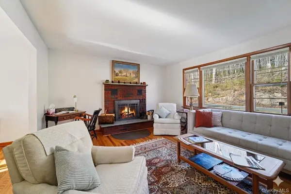 154 Old State RD, Highland Falls, NY 10928