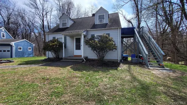 47 Kinderhook DR, Poughkeepsie, NY 12603