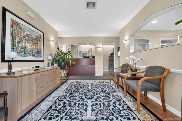 10 Nosband AVE #1L, White Plains, NY 10605