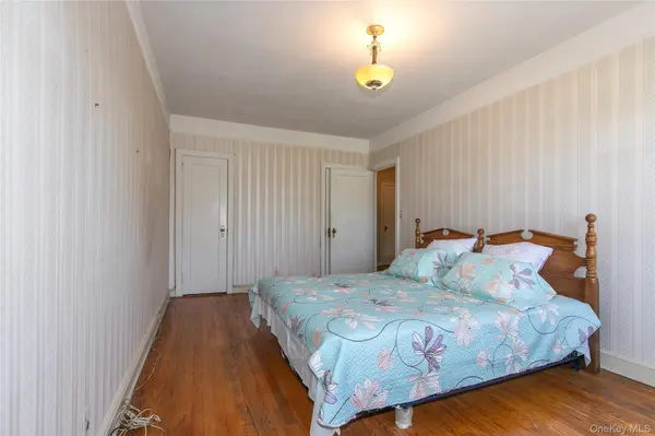 30-61 88th ST, East Elmhurst, NY 11369