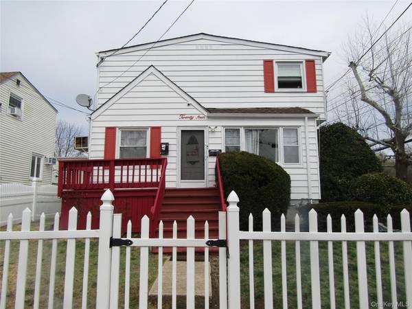 Lynbrook, NY 11563
