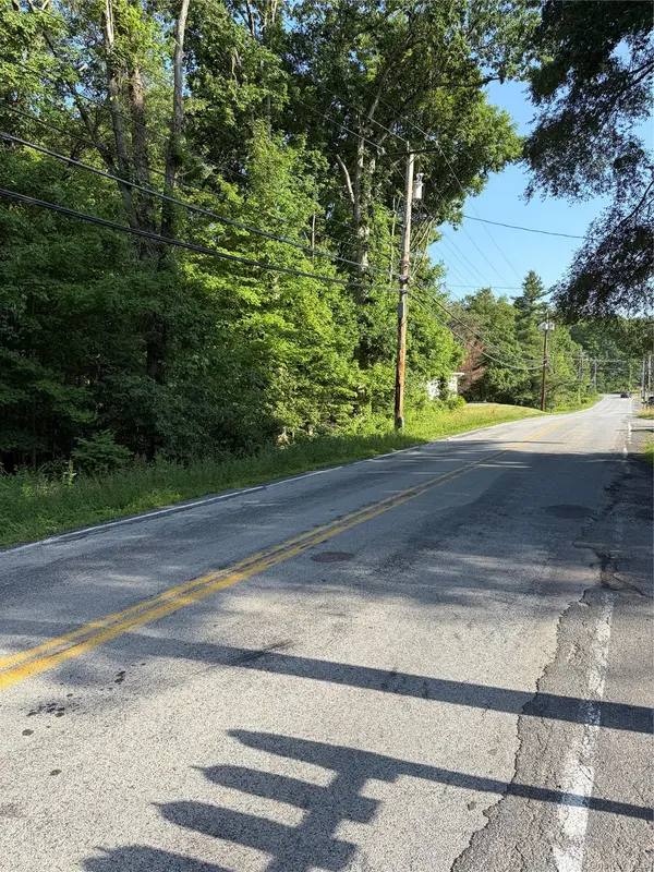 Wells RD, Newburgh, NY 12550