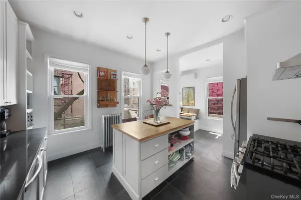 3020 Bainbridge AVE, Bronx, NY 10458