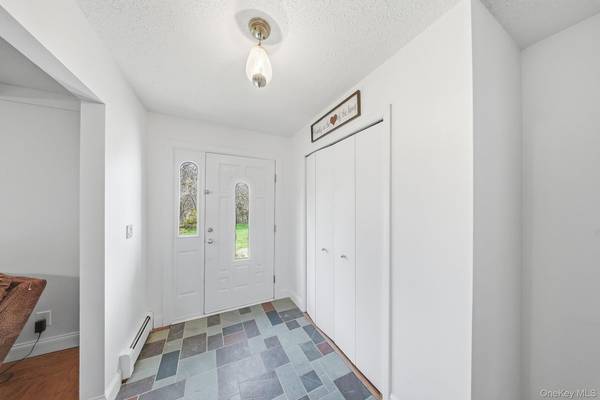 20 Winding Hills DR, Florida, NY 10921
