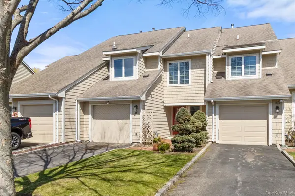 41 Doral LN #41, Bay Shore, NY 11706